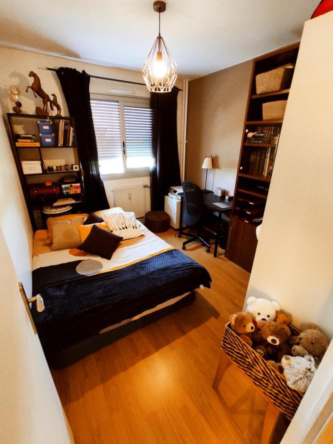 "Home Sweet Home" - 70M2 - Proche Lyon, Eurexpo, Groupama & Matmut Stadium, Ldlc Arena サン・プリエスト エクステリア 写真